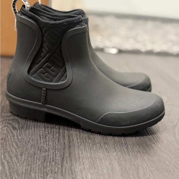 UGG Shoes - UGG Black Short Rain Boots with Pull Tabs